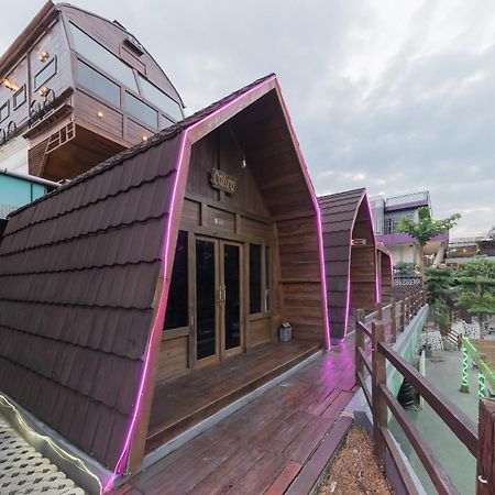 Urbanview Hotel Cianjur City Park By Reddoorz المظهر الخارجي الصورة
