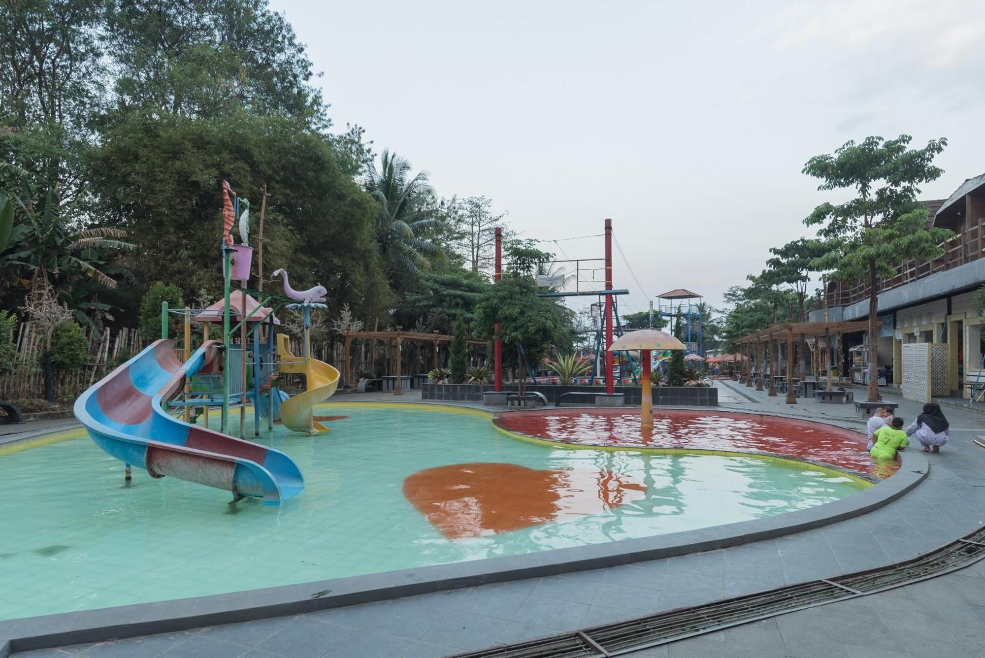 Urbanview Hotel Cianjur City Park By Reddoorz المظهر الخارجي الصورة